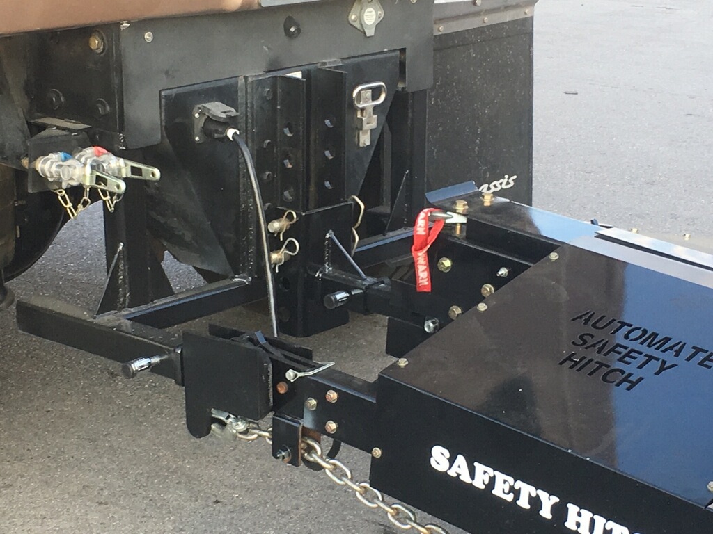 automated-safety-hitch-system-triple-play-1